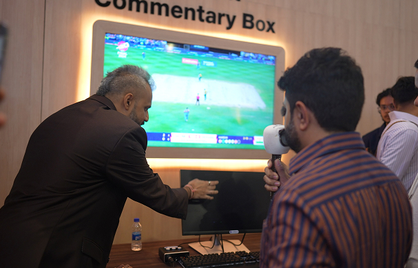 Commentary Box